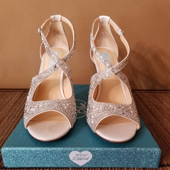 blue by betsey johnson sage